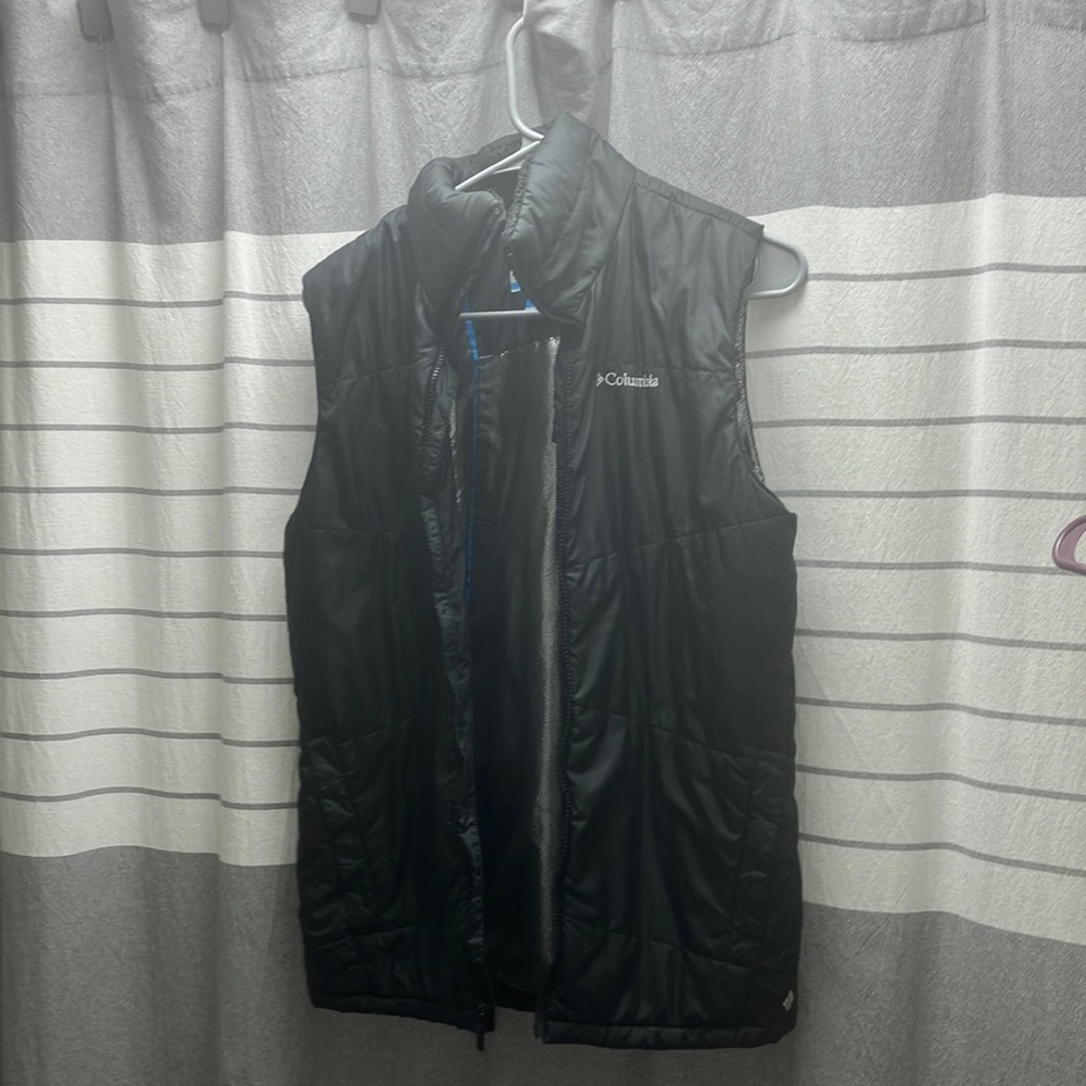 Columbia vest